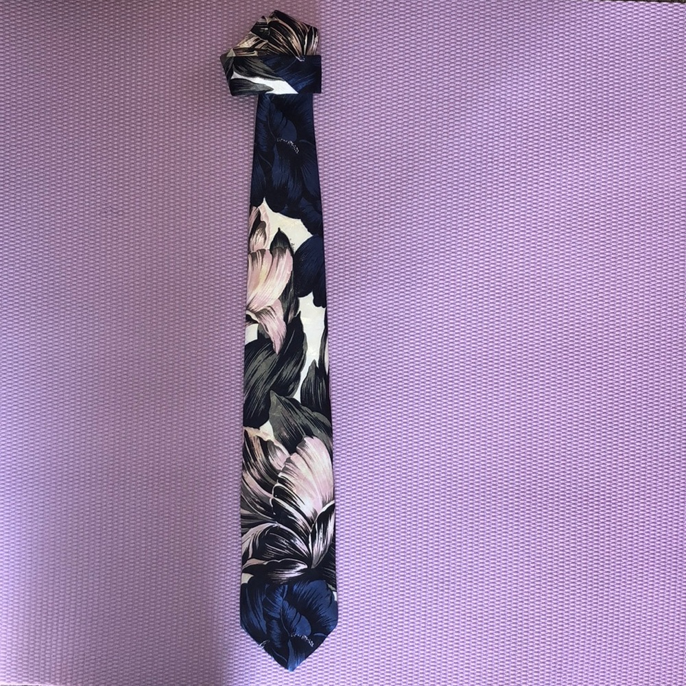 Floral Patter Tie